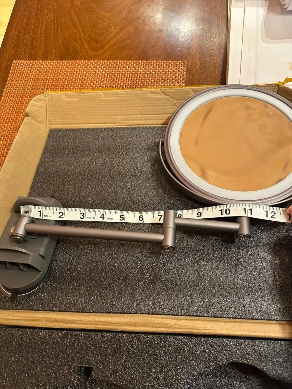 Dual make-up mirror with swivel arm / magnification  - suction cups NIB